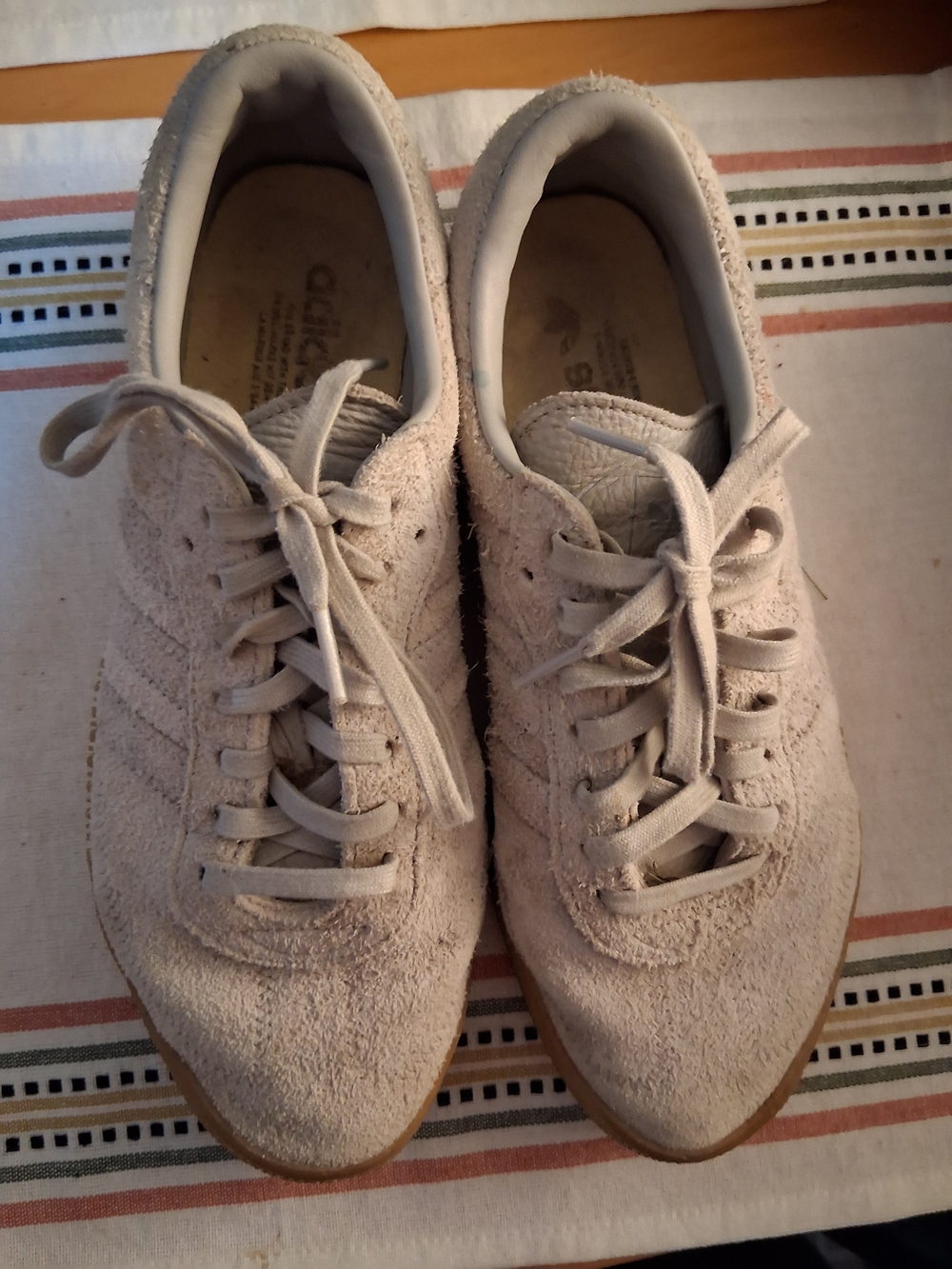Adidas Suede Platform Mismatched Pair Sneakers Size 8/9